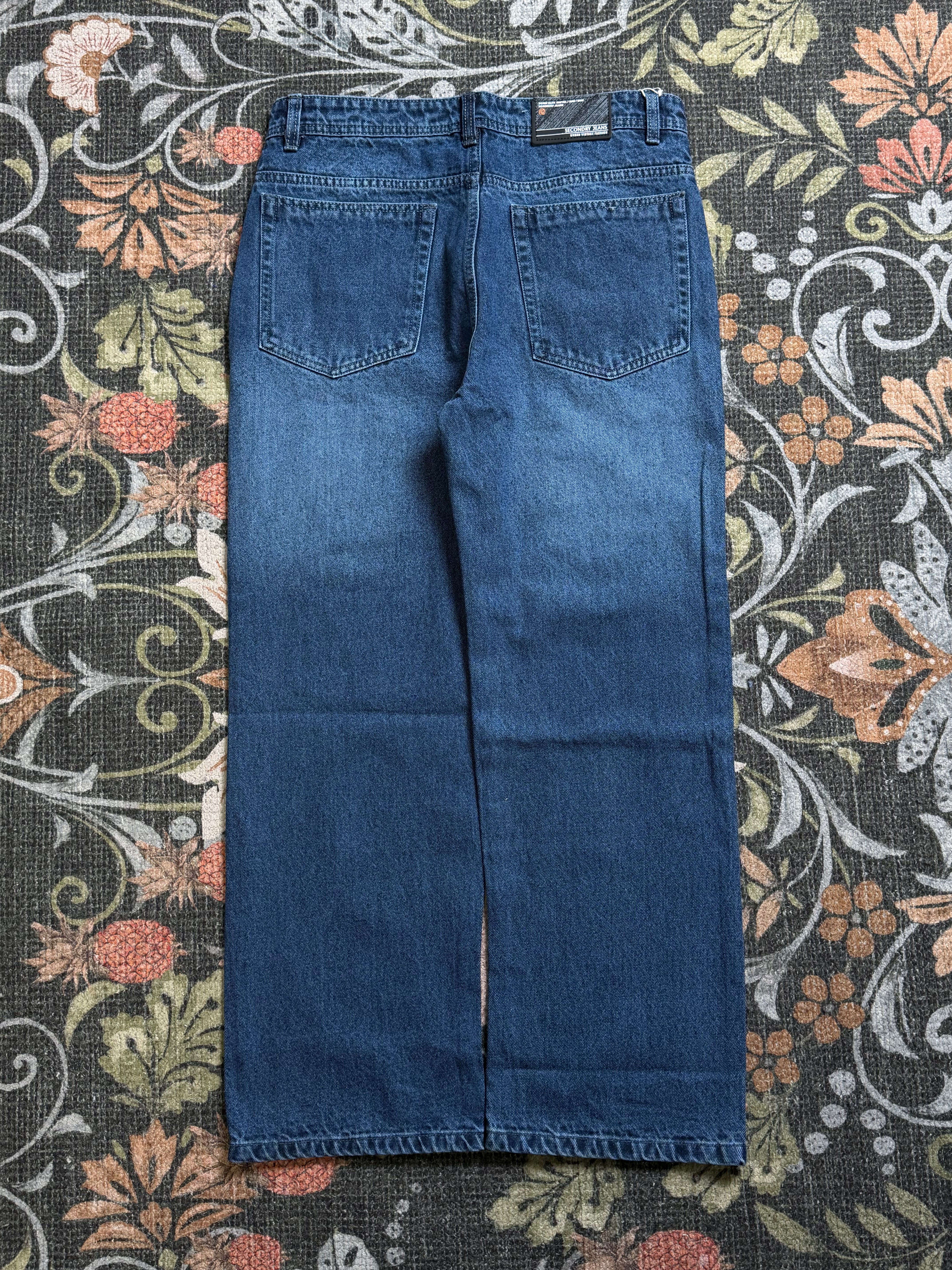 LAIKA BLUE STRAIGHT FIT