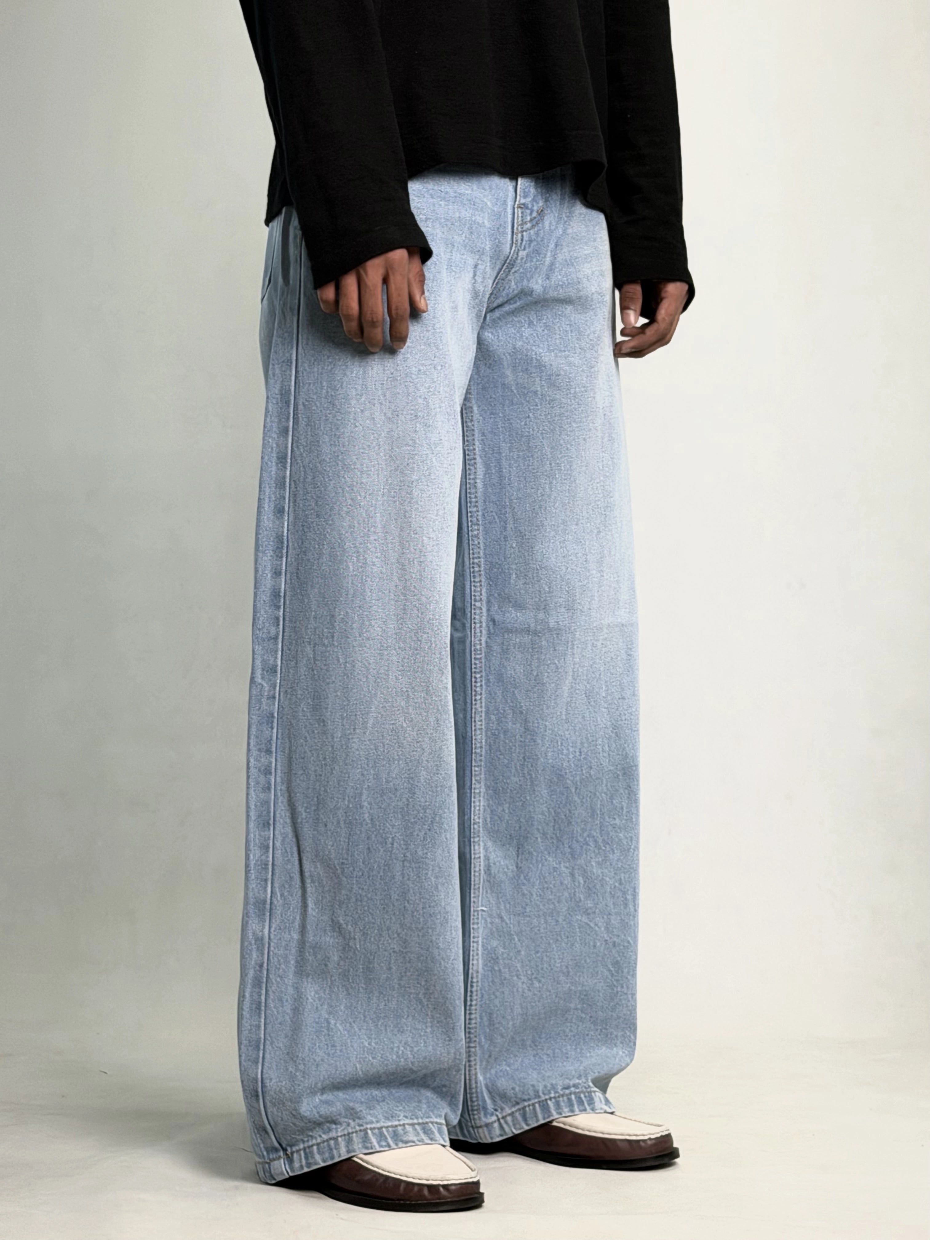 WITH BLUE BAGGY