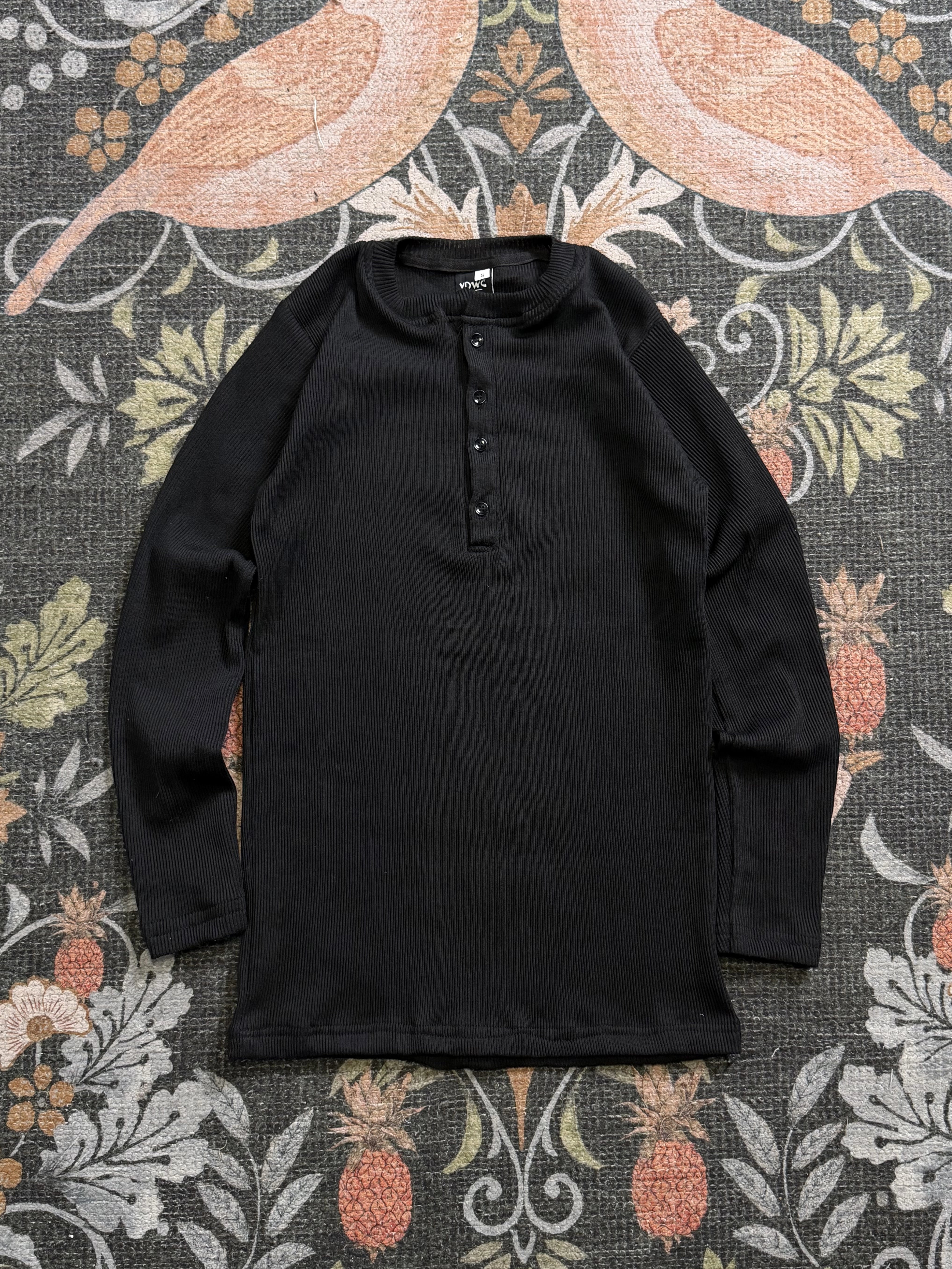 HENLEY BLACK TIGHTFIT