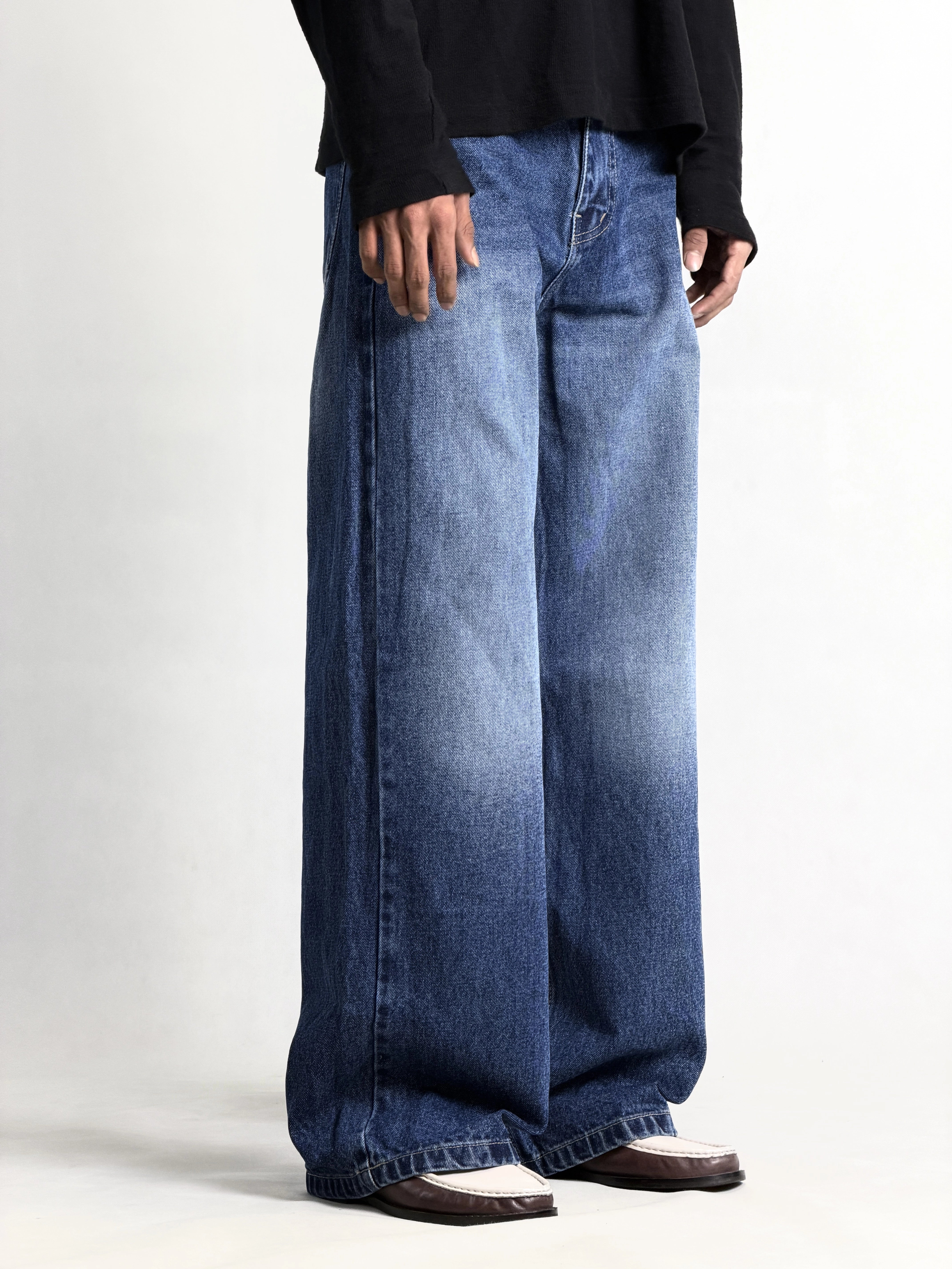 TRUE BLUE WIDE