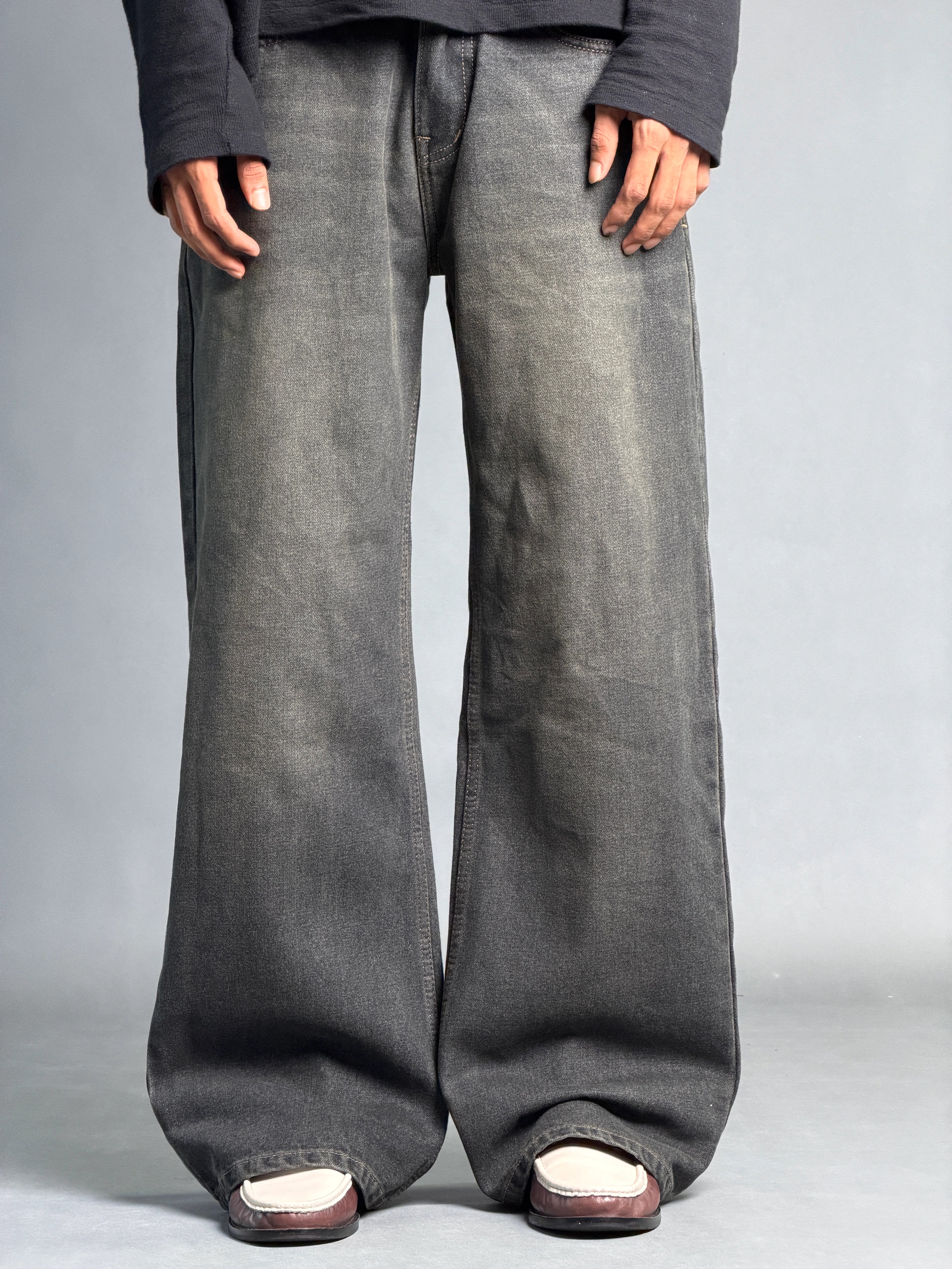 COM GRAY BAGGY