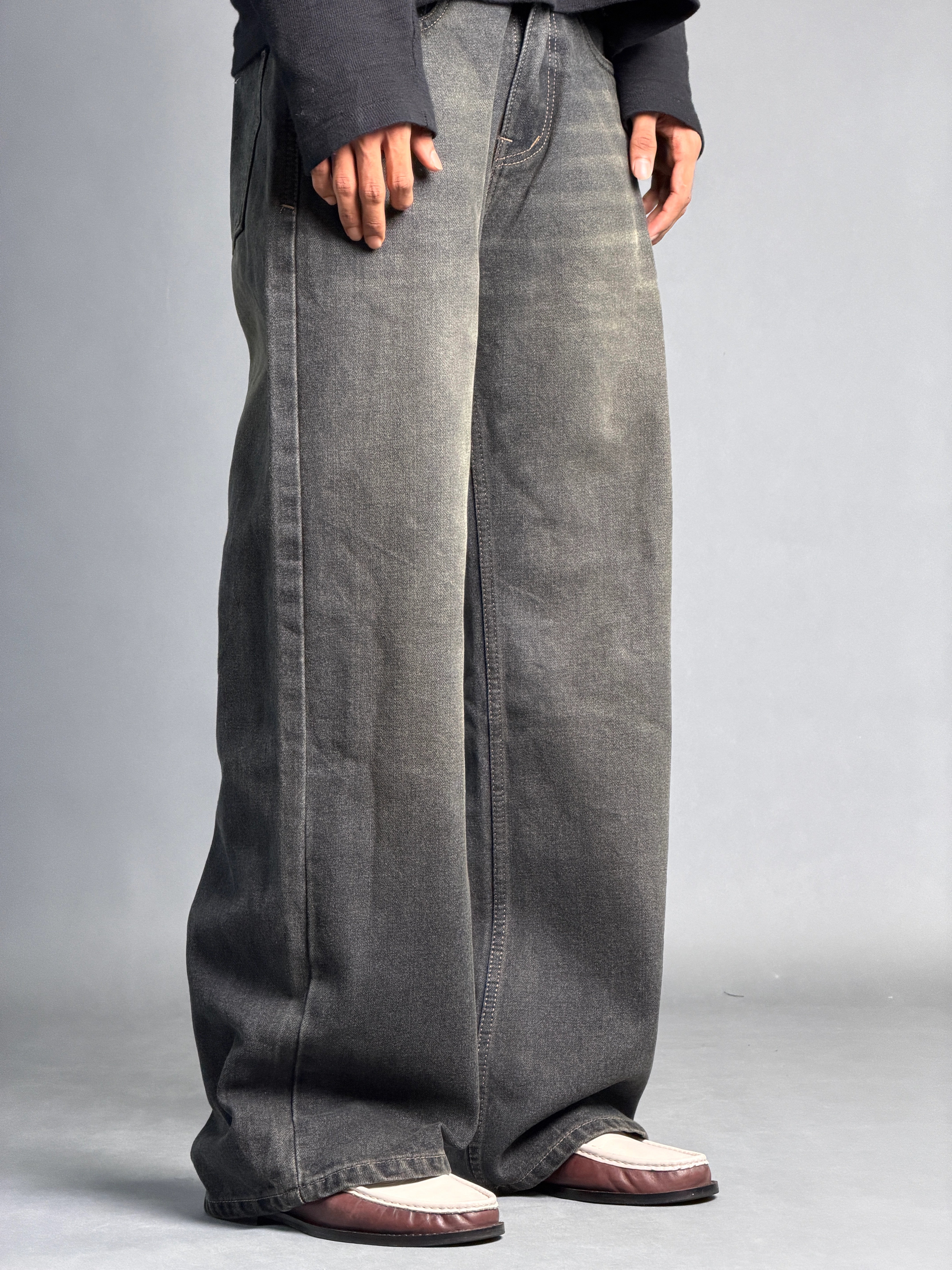 COM GRAY BAGGY