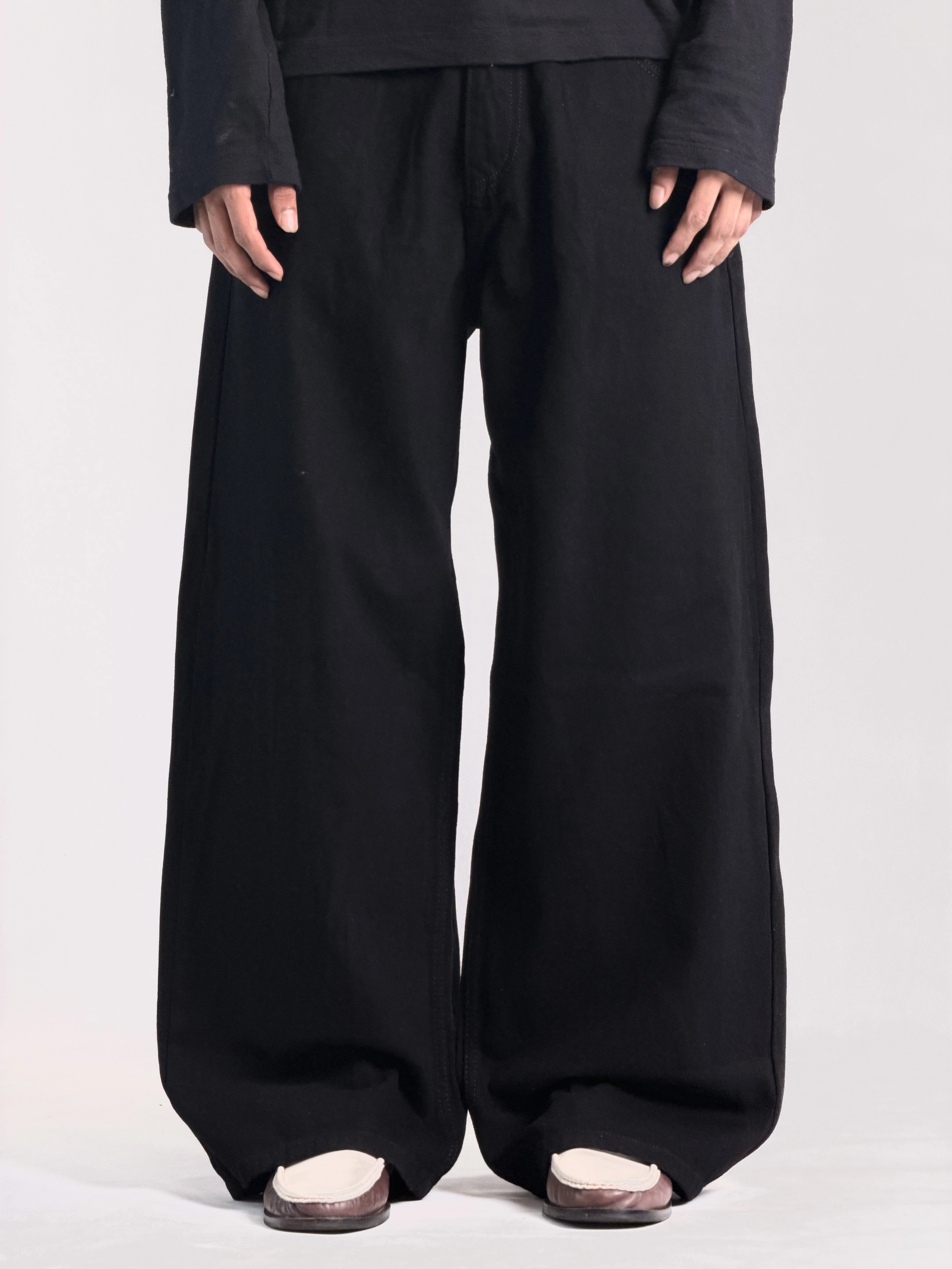 ULTRA BLACK WIDE
