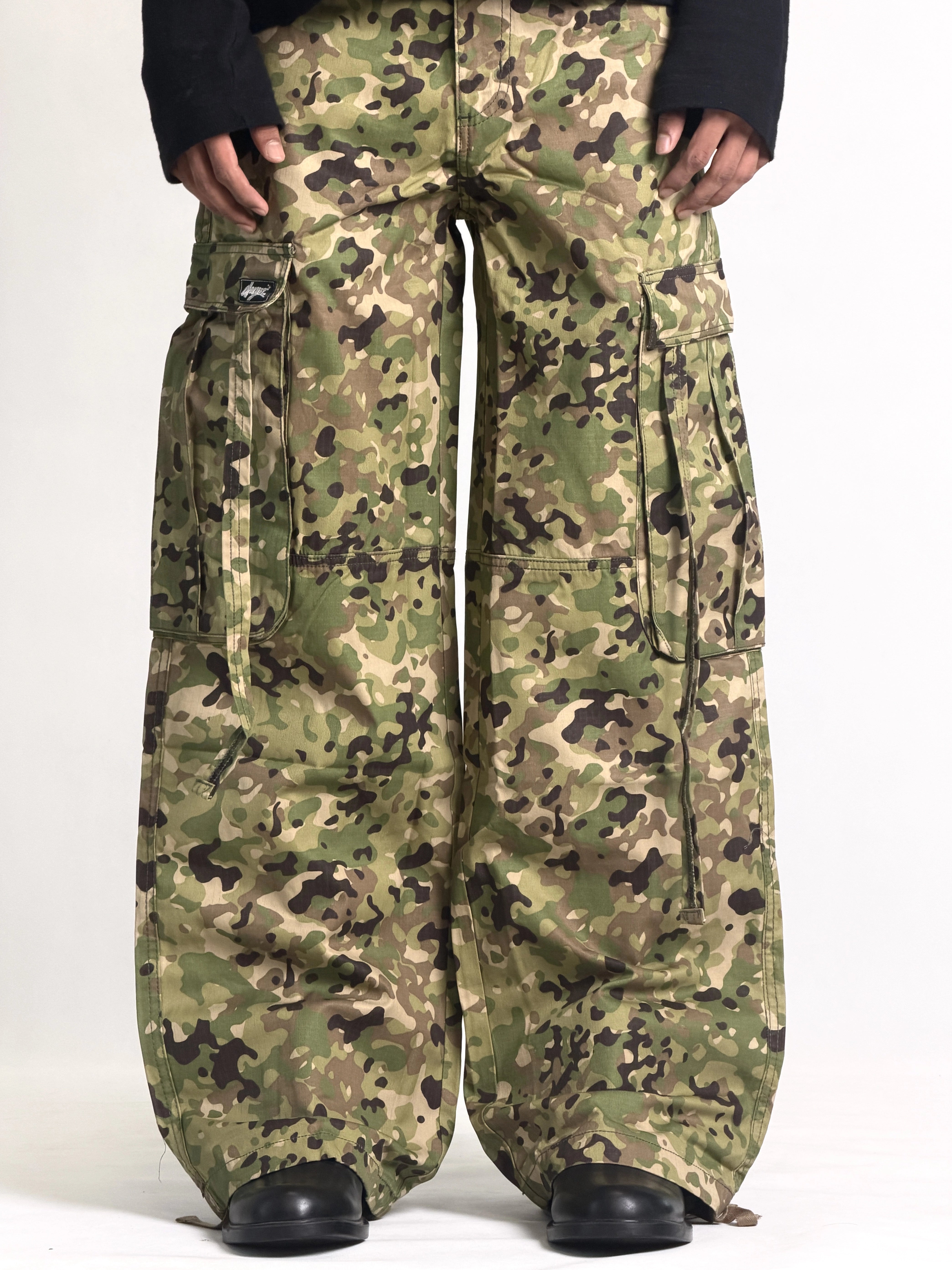 TROPIC CAMO CARGO