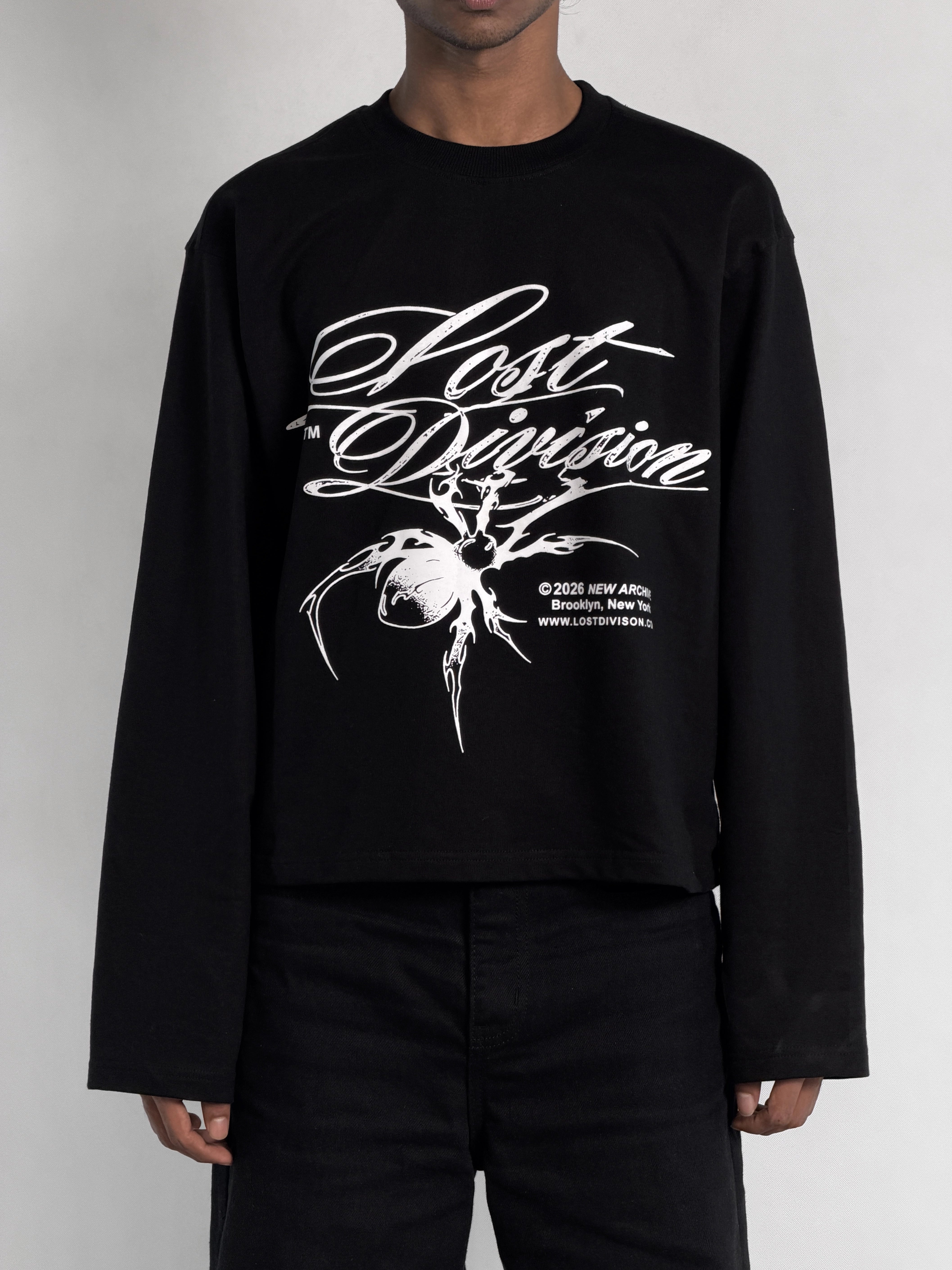 LOST BLACK CROPPED TEE