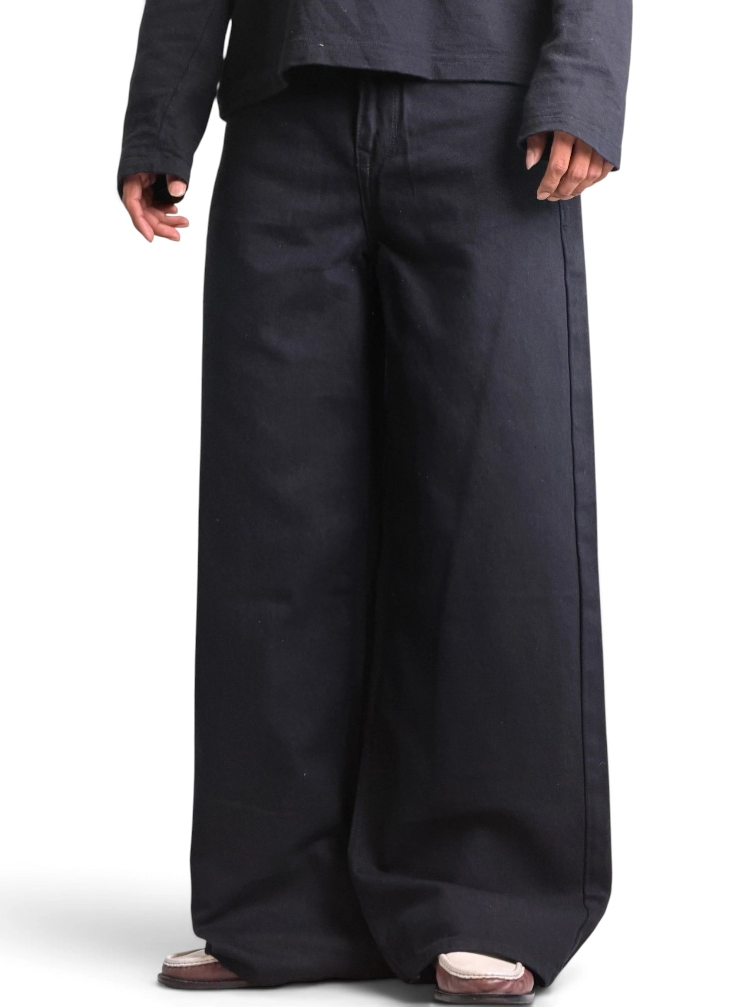 JET BLACK WIDE